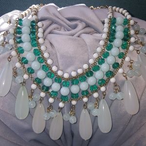 Beautiful necklace!
